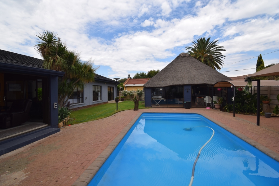 4 Bedroom Property for Sale in Jan Cillierspark Free State